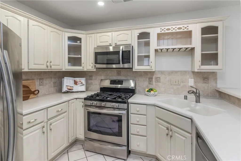 2853 Ashley Drive, Pasadena, California 91107 home-pic-5