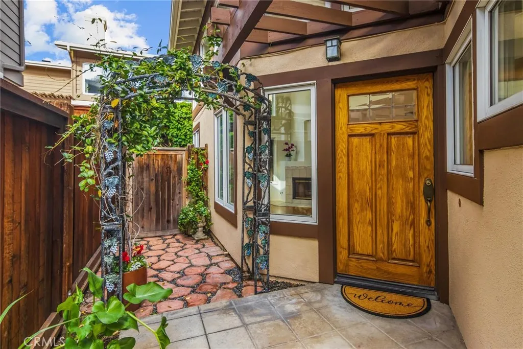 2853 Ashley Drive, Pasadena, California 91107 home-pic-1