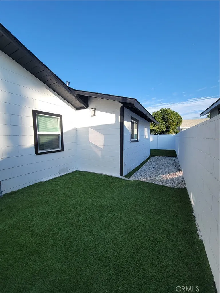 6122 Wilcox, Maywood, California 90270 home-pic-19