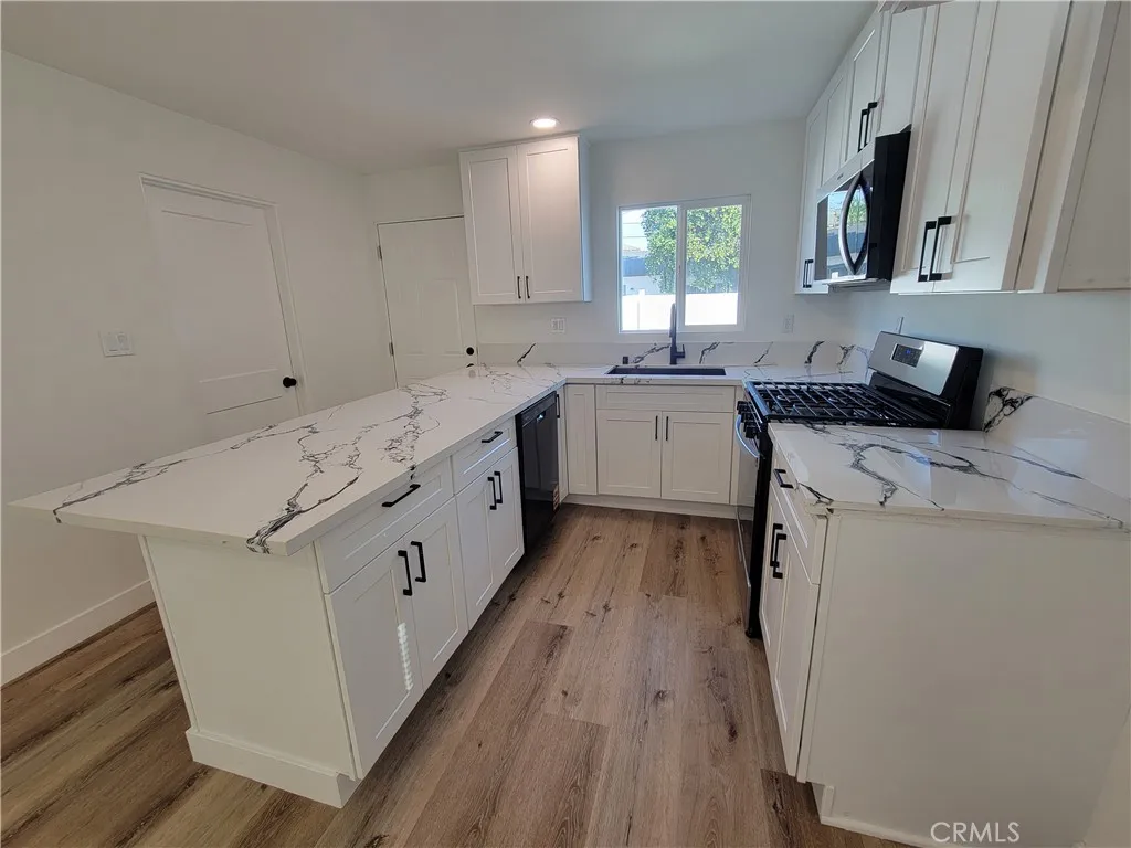 6122 Wilcox, Maywood, California 90270 home-pic-6