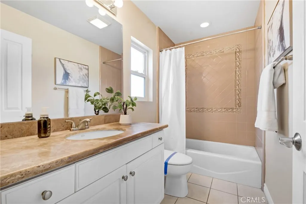 149 Paseo Vista, Palm Desert, California 92260 home-pic-12
