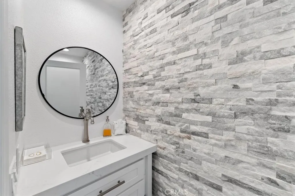 126 Old Ranch Road, Palm Desert, California 92211 home-pic-14