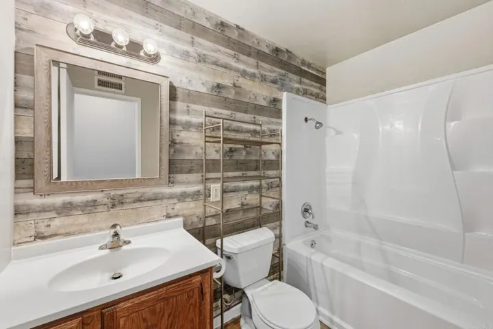 2825 College Boulevard, Oceanside, California 92056