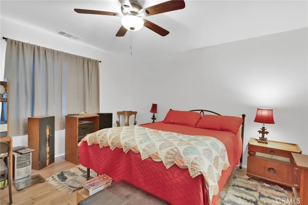 12887 Sholic, Apple Valley, California 92308 home-pic-15