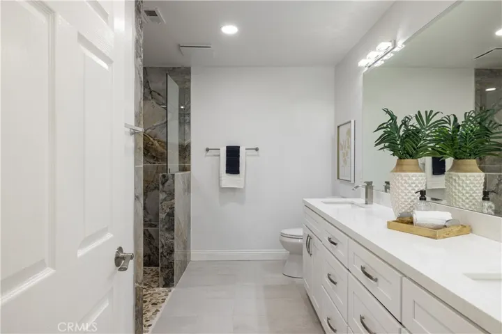 23721 Villena, Mission Viejo, California 92692