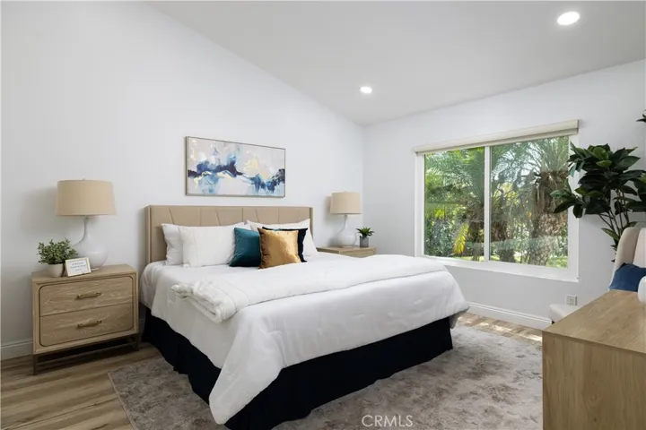 23721 Villena, Mission Viejo, California 92692