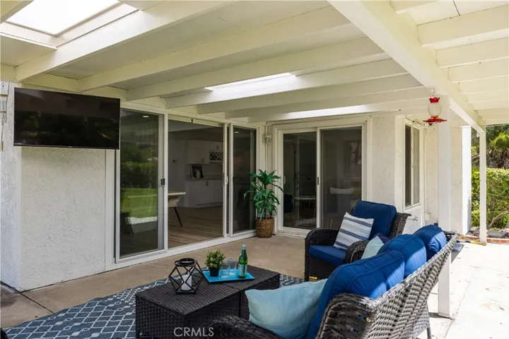 23721 Villena, Mission Viejo, California 92692