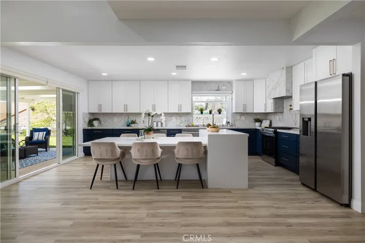 23721 Villena, Mission Viejo, California 92692