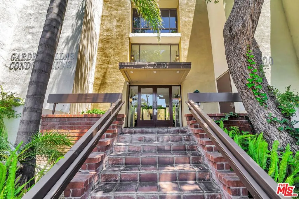 320 S Ardmore Avenue 236, Los Angeles, California 90020 home-pic-39