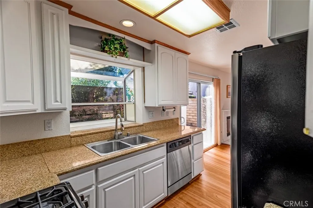 248 Sundance Court, Azusa, California 91702 home-pic-12