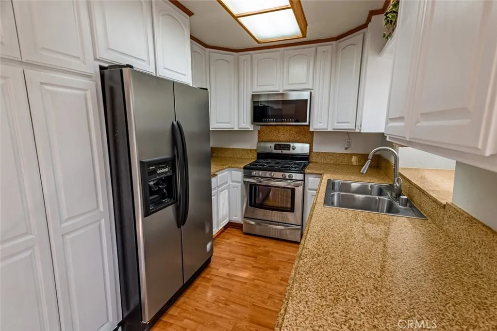 248 Sundance Court, Azusa, California 91702 home-pic-11