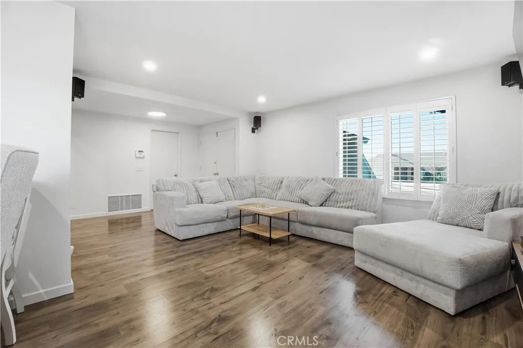 6320 Fairlynn, Yorba Linda, California 92886 home-pic-9
