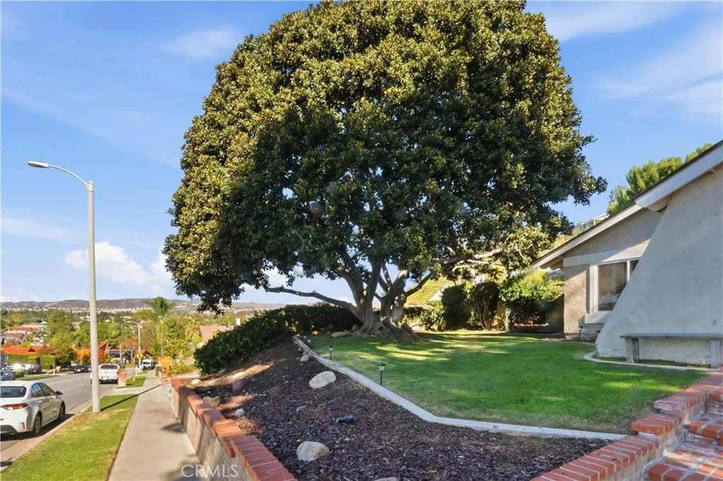 6320 Fairlynn, Yorba Linda, California 92886 home-pic-4