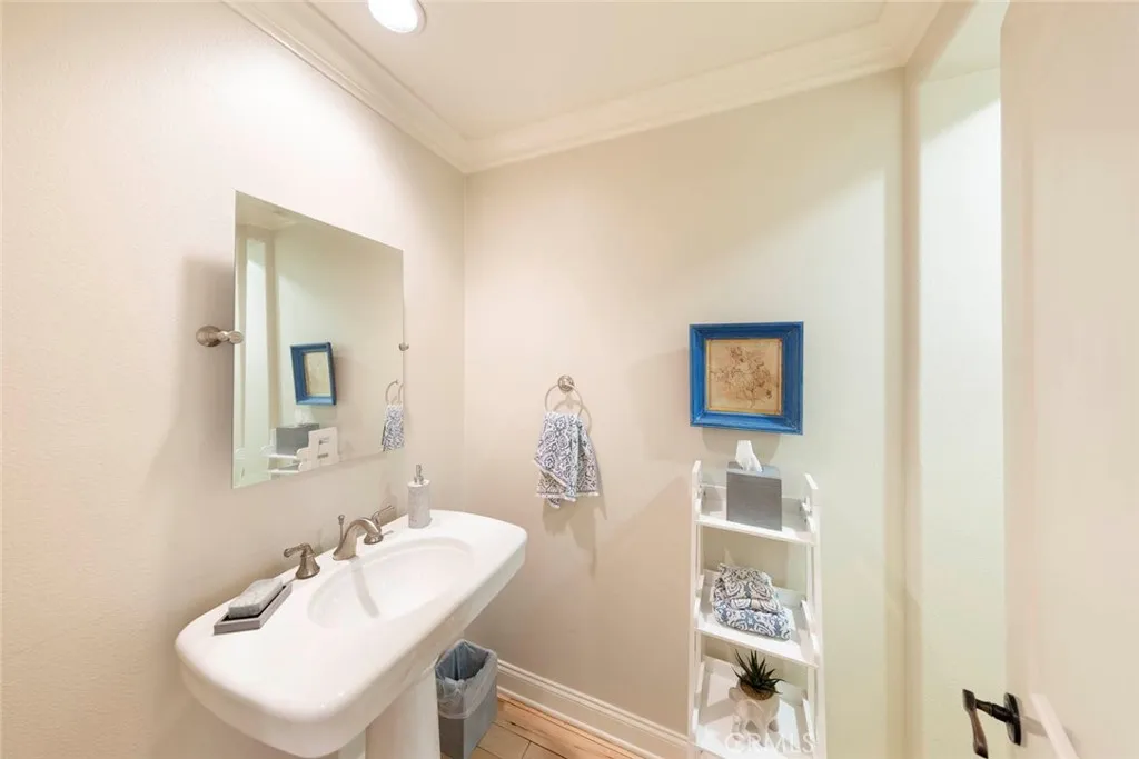 20 Ridge Valley, Irvine, California 92618 home-pic-17