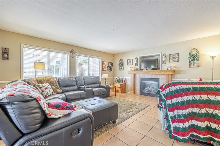 45620 17th W, Lancaster, California 93534