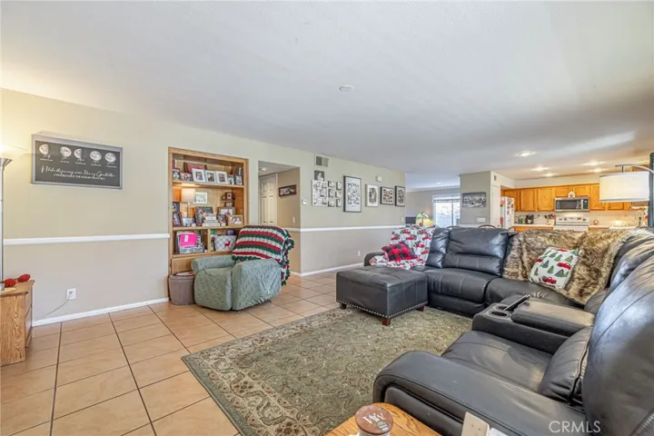 45620 17th W, Lancaster, California 93534