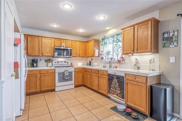 45620 17th W, Lancaster, California 93534