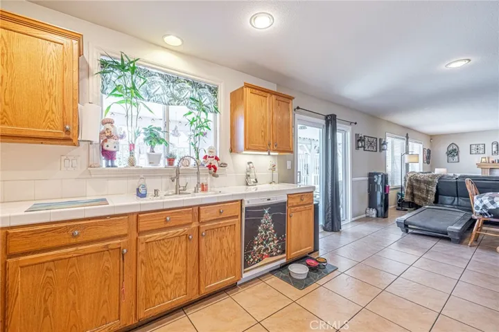45620 17th W, Lancaster, California 93534