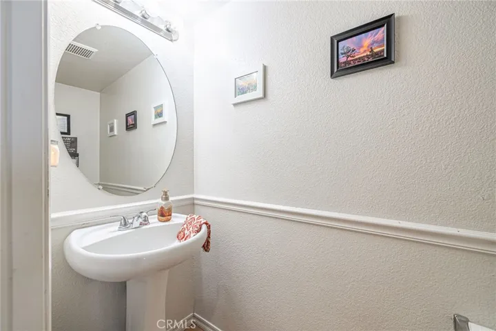 45620 17th W, Lancaster, California 93534