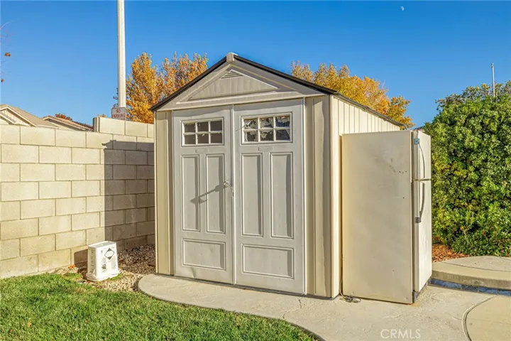 45620 17th W, Lancaster, California 93534