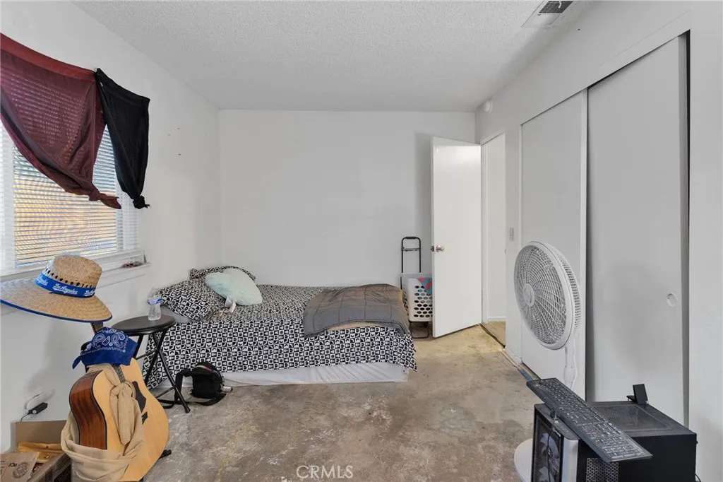 13167 Olathe Road, Apple Valley, California 92308 home-pic-25