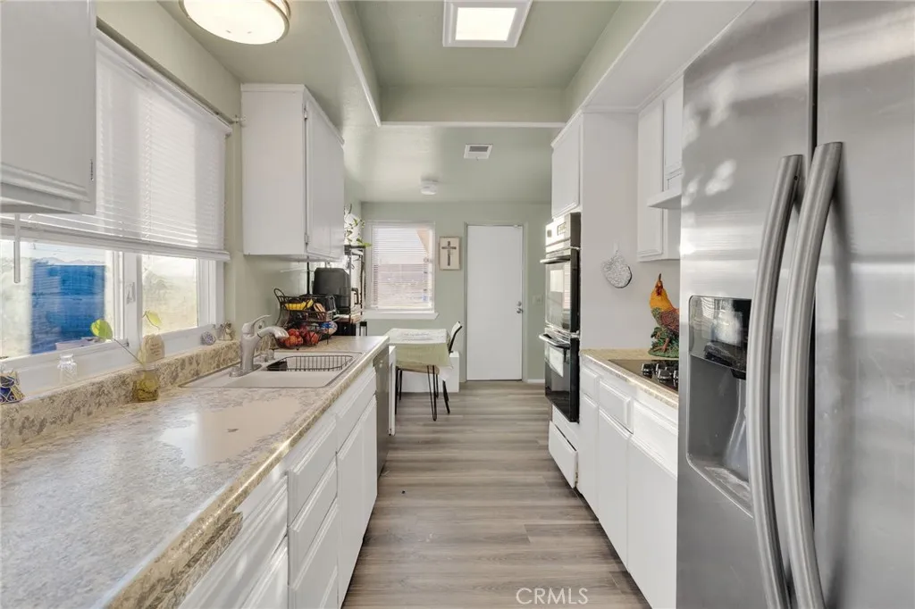 13167 Olathe Road, Apple Valley, California 92308 home-pic-13