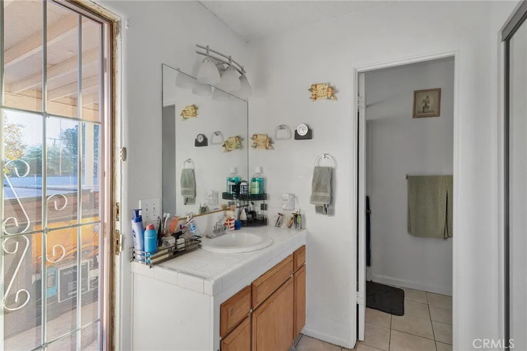 13167 Olathe Road, Apple Valley, California 92308 home-pic-29