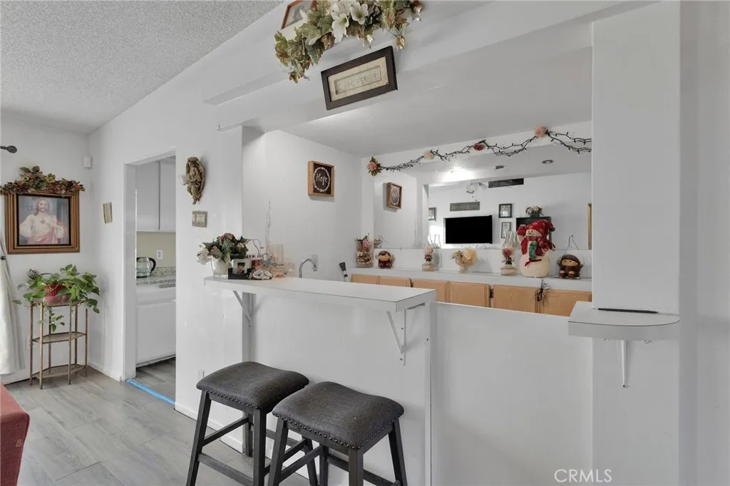 13167 Olathe Road, Apple Valley, California 92308 home-pic-10