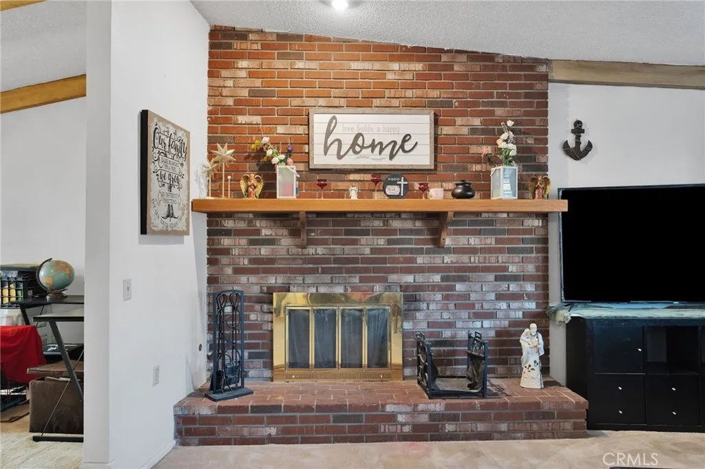 13167 Olathe Road, Apple Valley, California 92308 home-pic-4