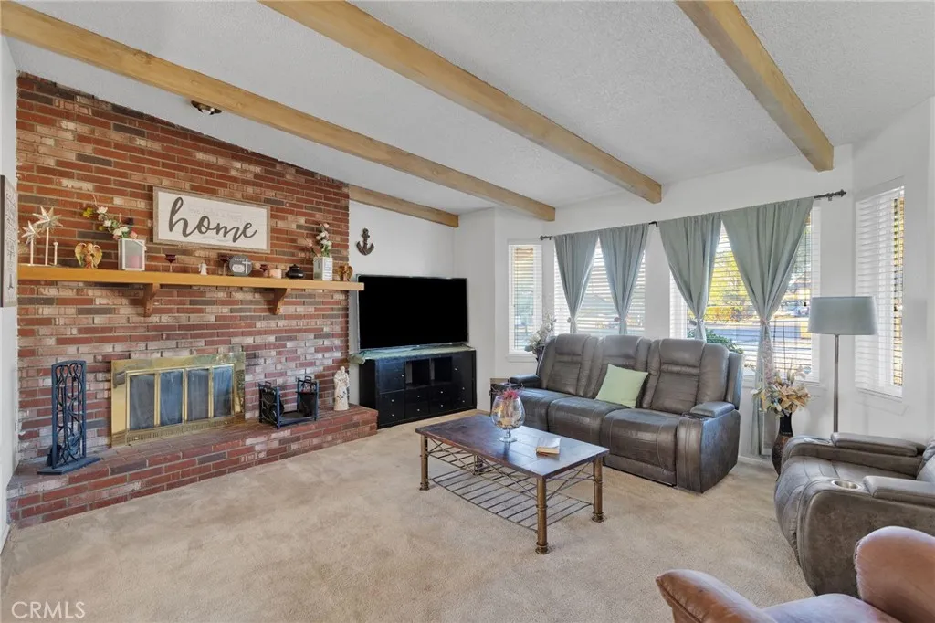 13167 Olathe Road, Apple Valley, California 92308 home-pic-3