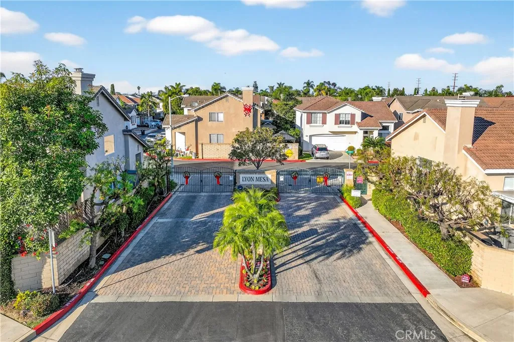 1203 Hazel Place, Costa Mesa, California 92626 home-pic-42