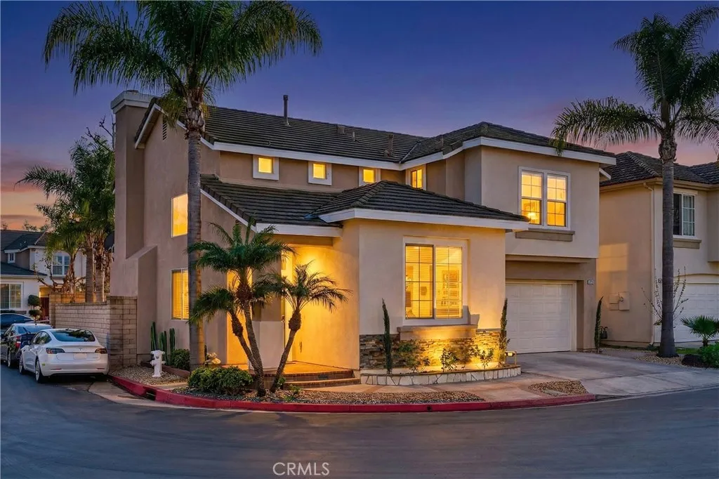 1203 Hazel Place, Costa Mesa, California 92626 home-pic-45