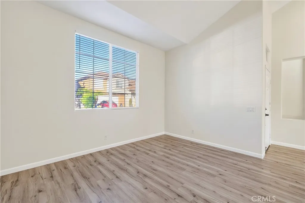 1203 Hazel Place, Costa Mesa, California 92626 home-pic-8