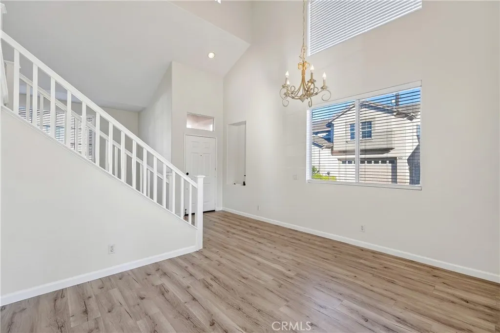 1203 Hazel Place, Costa Mesa, California 92626 home-pic-4