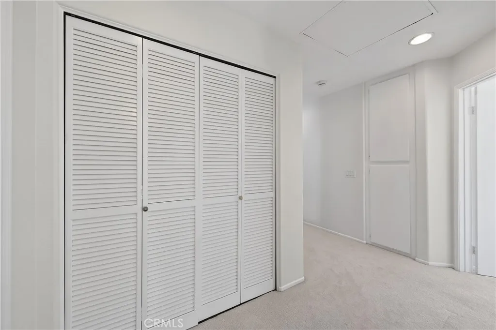 1203 Hazel Place, Costa Mesa, California 92626 home-pic-24