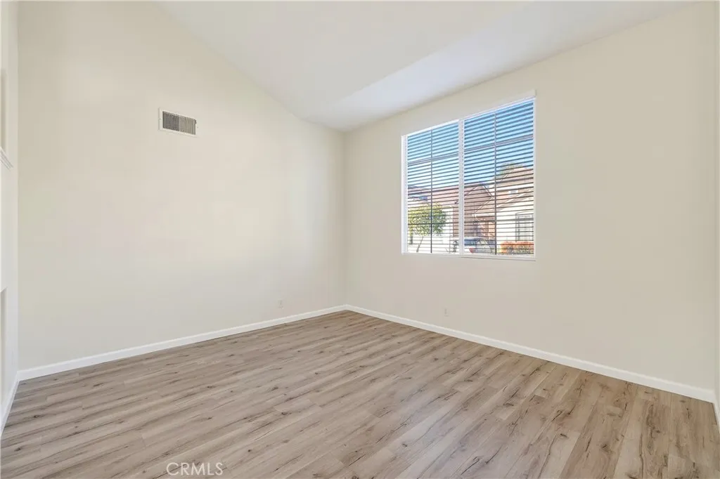 1203 Hazel Place, Costa Mesa, California 92626 home-pic-5