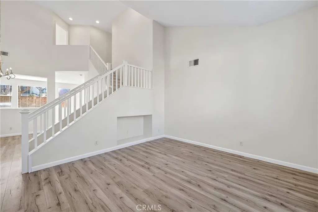 1203 Hazel Place, Costa Mesa, California 92626 home-pic-6