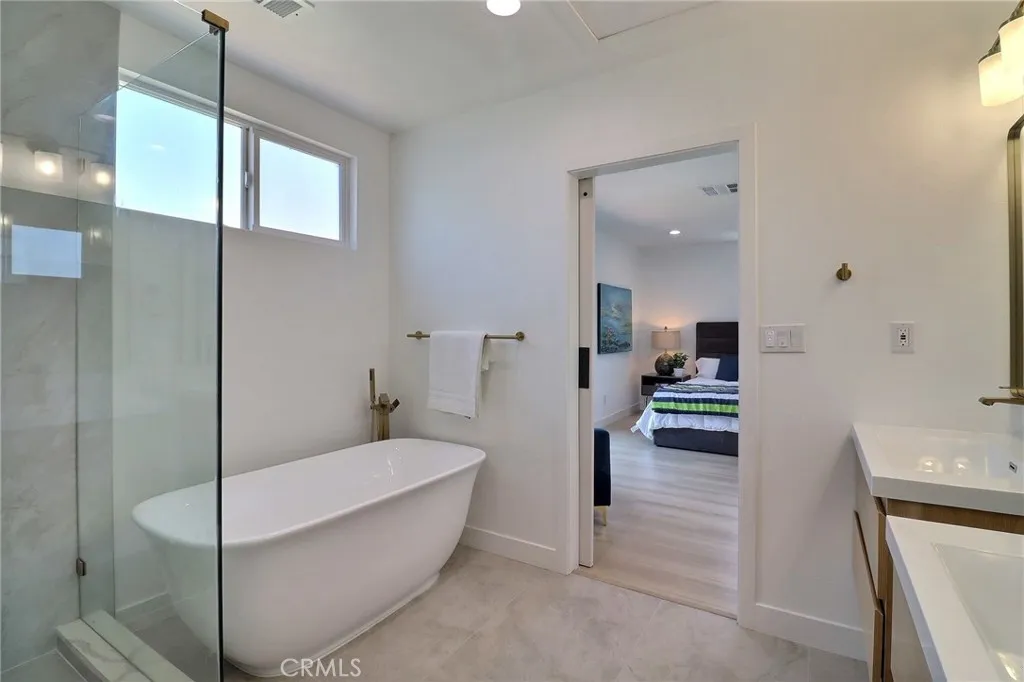 2015 W 42nd Place, Los Angeles, California 90062 home-pic-15