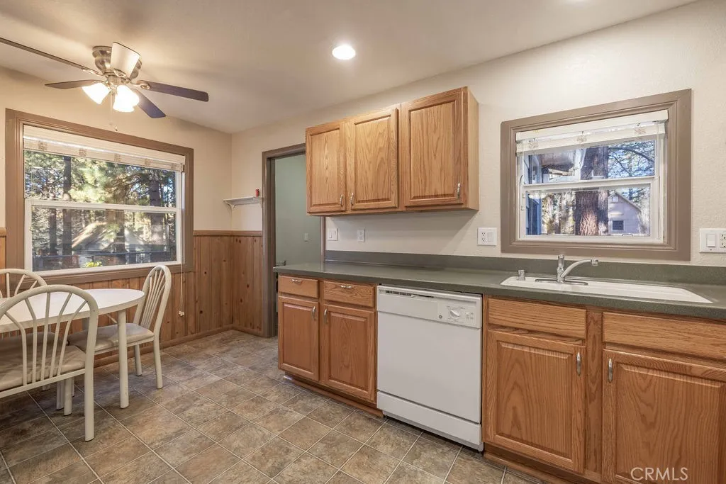 433 Conklin, Big Bear Lake, California 92315 home-pic-12