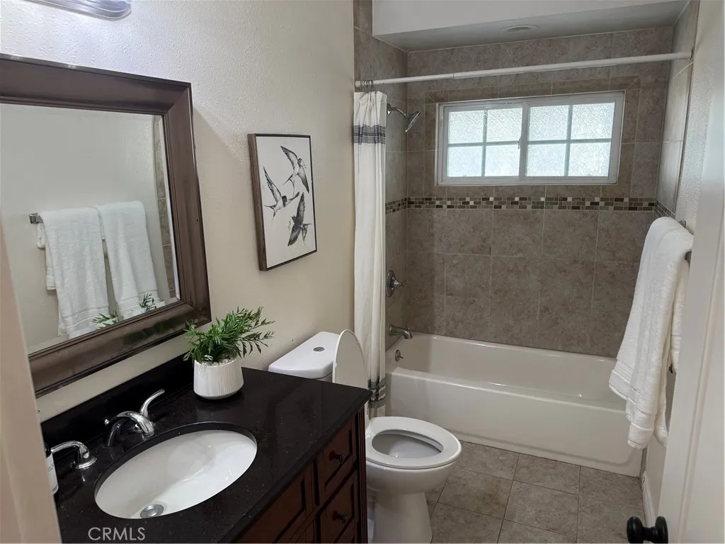 2437 Fordham, Costa Mesa, California 92626 home-pic-14