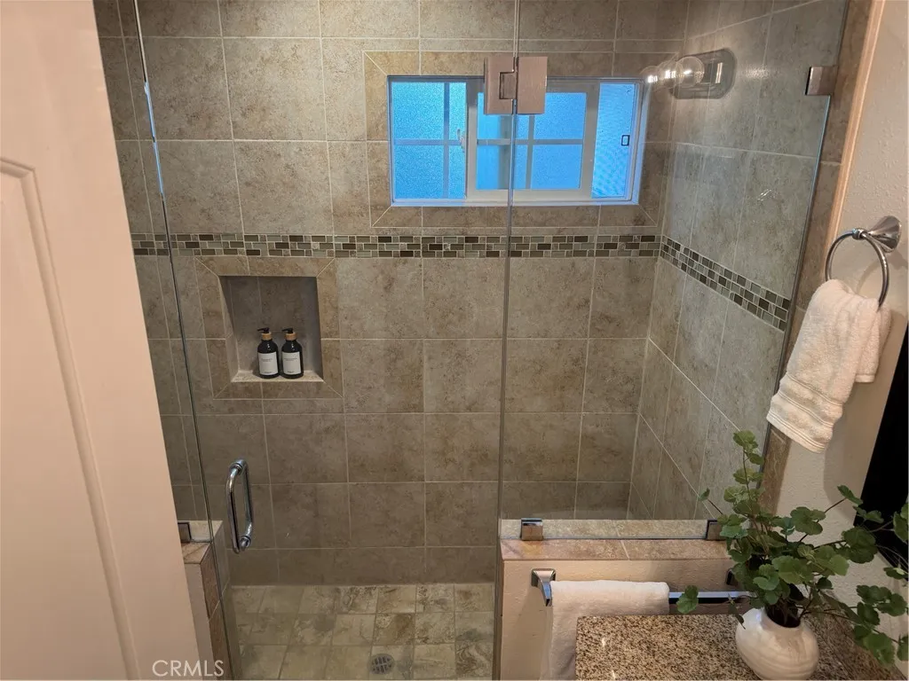 2437 Fordham, Costa Mesa, California 92626 home-pic-7
