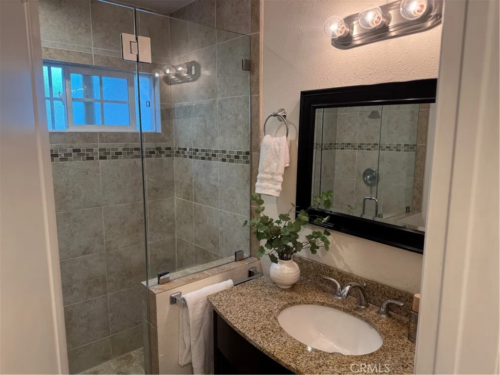 2437 Fordham, Costa Mesa, California 92626 home-pic-6