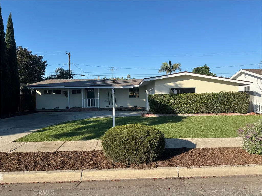 2437 Fordham, Costa Mesa, California 92626 home-pic-0