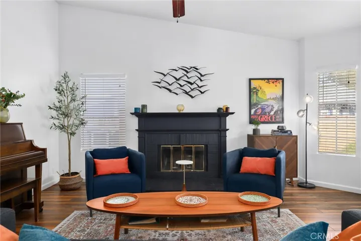 27819 Sumner, Saugus, California 91350