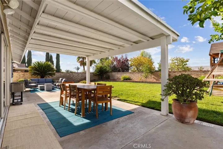 27819 Sumner, Saugus, California 91350