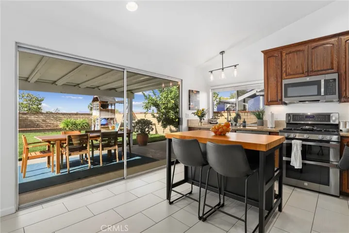 27819 Sumner, Saugus, California 91350
