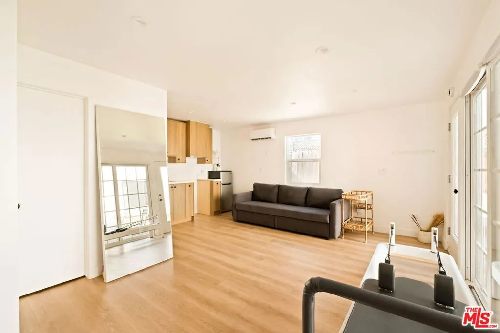 1615 S Crescent Heights Boulevard, Los Angeles, California 90035 home-pic-15