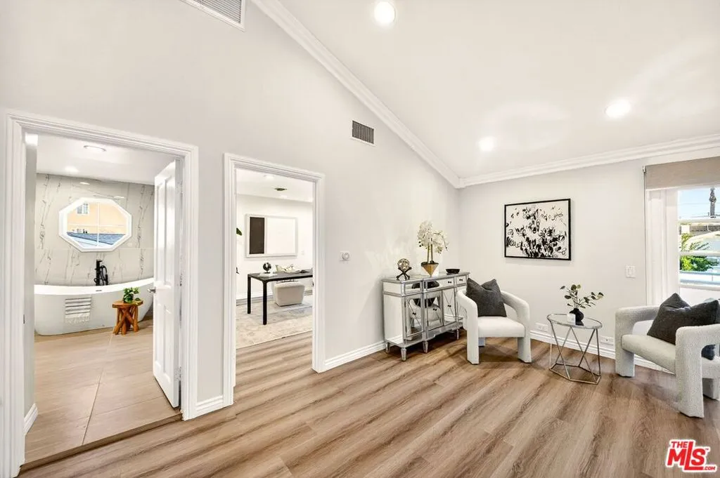 5514 Sylvia Avenue, Tarzana, California 91356 home-pic-32