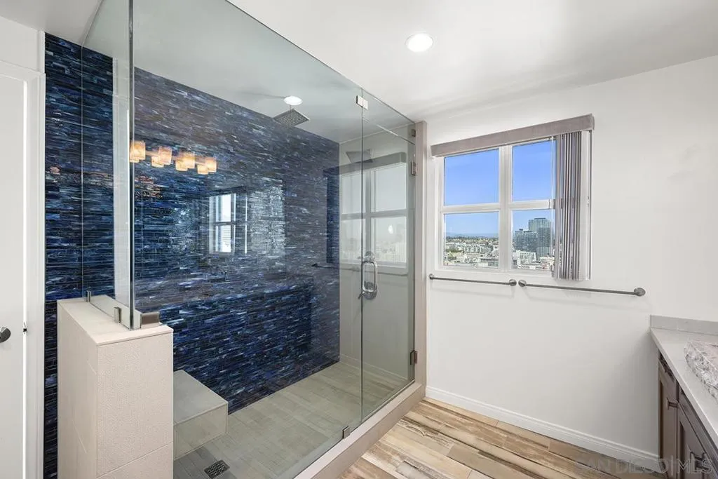 555 Front Street 2201, San Diego, California 92101 home-pic-27