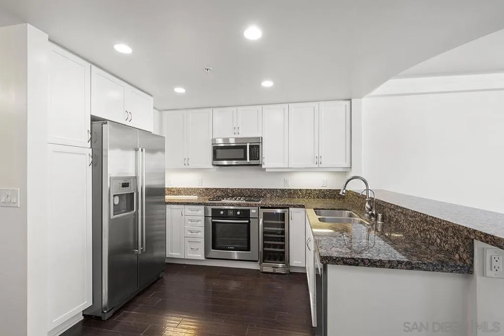 555 Front Street 2201, San Diego, California 92101 home-pic-14